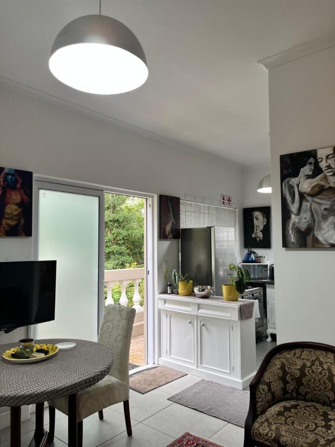 Somerset West Garden Apartments 1 Екстериор снимка