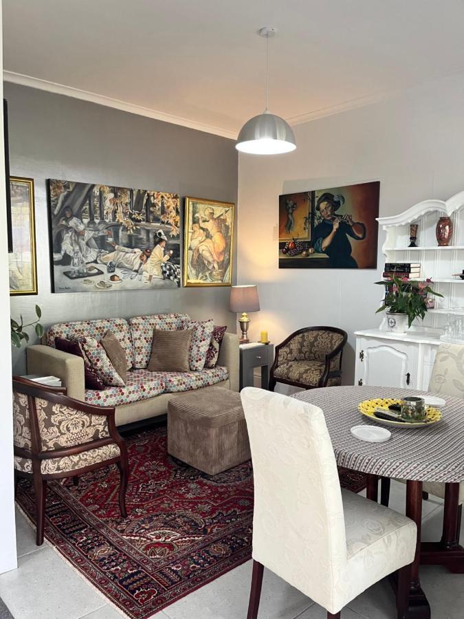 Somerset West Garden Apartments 1 Екстериор снимка